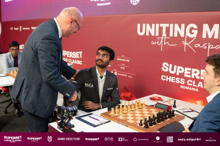 Runda a cincea la Superbet Chess Classic: jocuri echilibrate, tensiune maximă și șah de clasă mondială